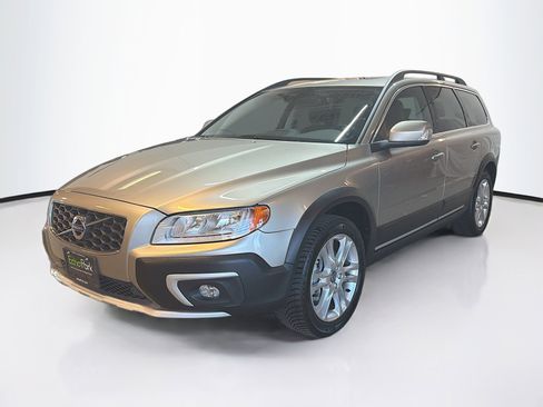 Used 2016 Volvo XC70 T5 Premier w/ Convenience Package image 3