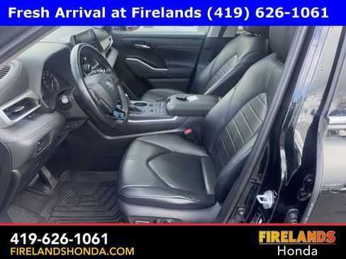 Used 2020 Toyota Highlander XLE image 11