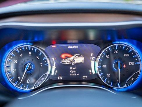 Used 2017 Chrysler Pacifica Touring-L Plus image 20