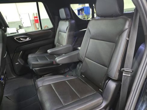 Used 2021 Chevrolet Tahoe High Country w/ Premium Package AWD/4WD image 17