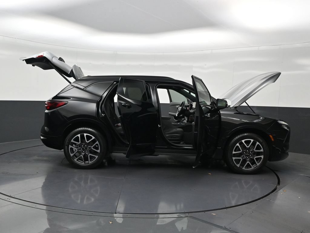 Used 2023 Chevrolet Blazer RS FWD image 32