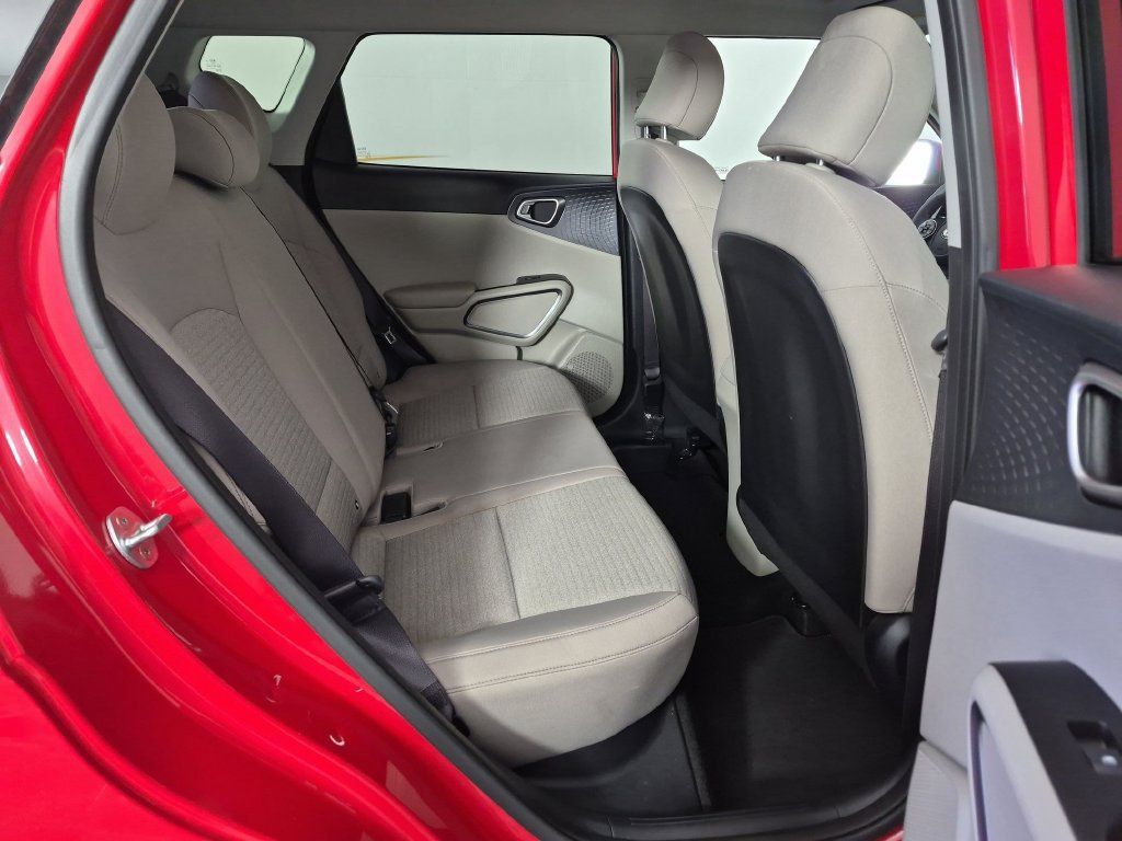 Used 2021 Kia Soul S FWD image 33