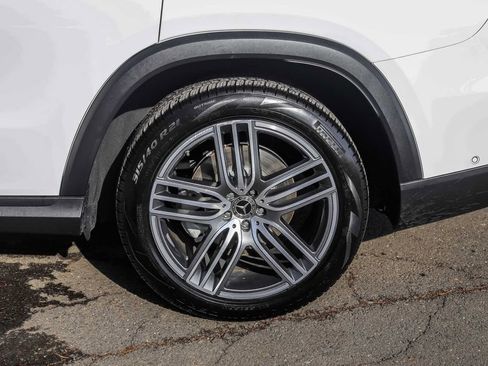 Used 2024 Mercedes-Benz GLS 450 4MATIC image 12