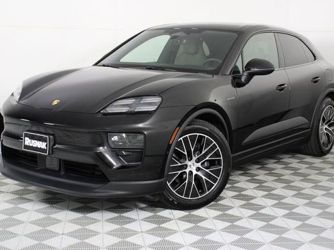 Certified 2025 Porsche Macan 4 Electric AWD/4WD image 1