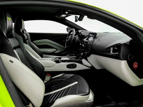 Used 2023 Aston Martin V12 Vantage image 32