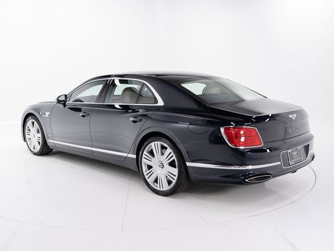 New 2026 Bentley Flying Spur Azure image 3