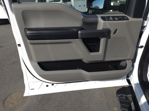 Used 2022 Ford F250 XLT w/ XLT Premium Package image 11