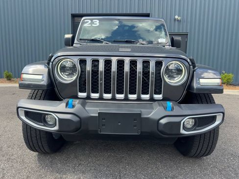 Used 2023 Jeep Wrangler Unlimited Sahara w/ Cold Weather Group AWD/4WD image 2