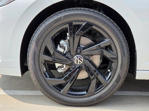 New 2026 Volkswagen Jetta SE FWD image 8
