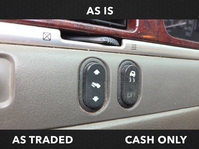 Used 2005 Lincoln Town Car Signature RWD image 21