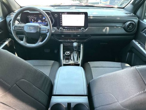 Used 2025 Chevrolet Colorado Trail Boss AWD/4WD image 25