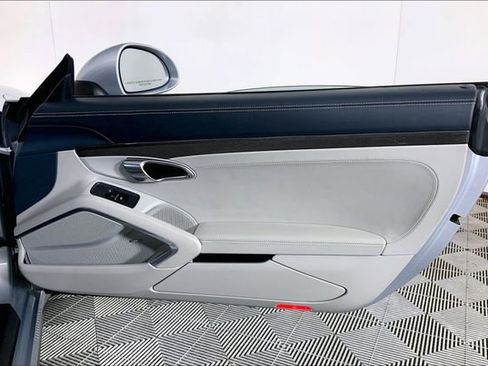 Certified 2018 Porsche 911 Turbo AWD/4WD image 24