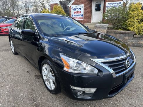 Used 2015 Nissan Altima 2.5 SV FWD image 10