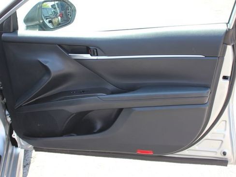 Used 2021 Toyota Camry SE AWD/4WD image 29