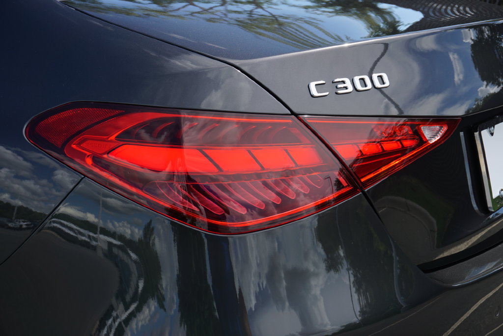 Used 2025 Mercedes-Benz C 300 4MATIC Sedan image 14