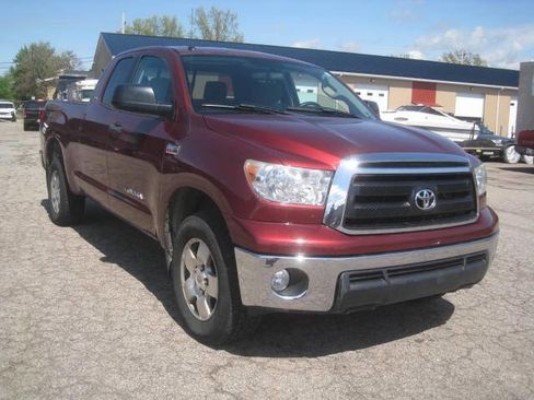 Used 2010 Toyota Tundra 4x4 Double Cab image 3