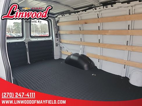 Used 2024 Chevrolet Express 2500 w/ Driver Convenience Package image 11