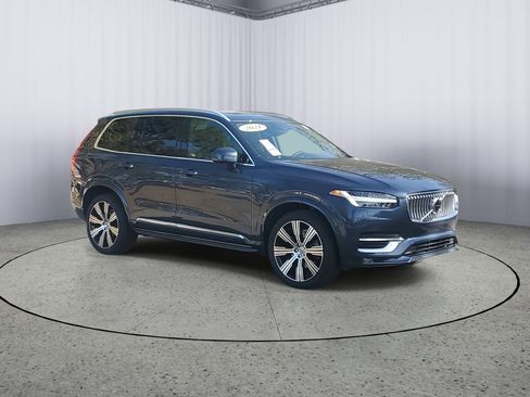 Used 2021 Volvo XC90 T6 Inscription w/ Protection Package Premier image 2