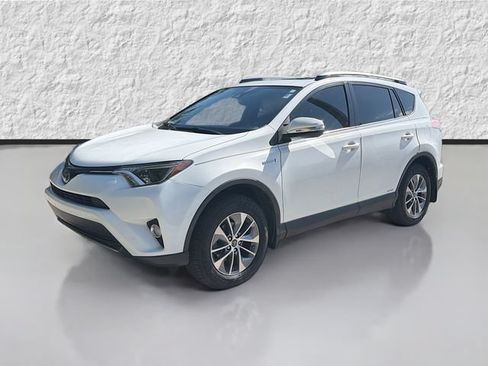 Used 2018 Toyota RAV4 XLE w/ Convenience Package AWD/4WD image 7