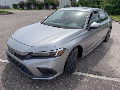 Used 2022 Honda Civic EX image 9