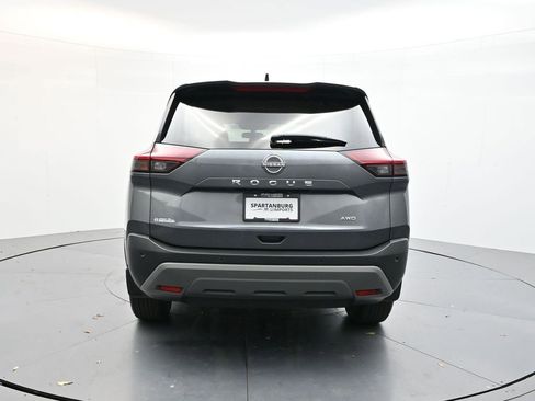 Used 2023 Nissan Rogue S image 6