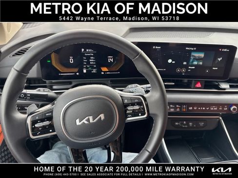 Used 2026 Kia Carnival EX FWD image 17