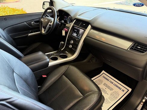 Used 2013 Ford Edge SEL FWD image 12
