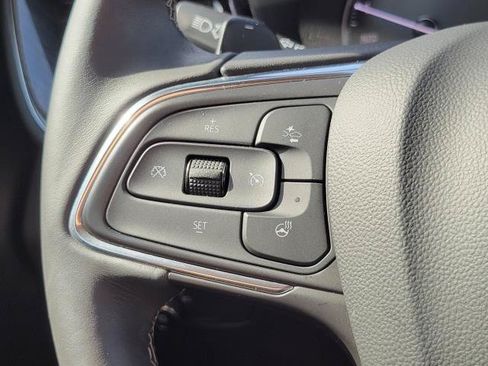 Used 2023 Buick Envision Essence AWD/4WD image 13
