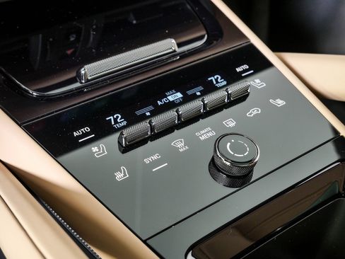 New 2026 Porsche Cayenne GTS AWD/4WD image 18