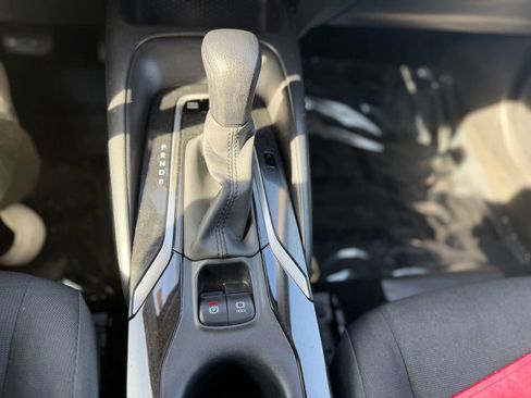 Used 2022 Toyota Corolla LE image 14