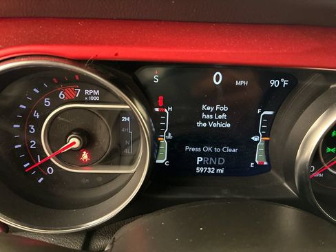 Used 2021 Jeep Wrangler Unlimited Rubicon AWD/4WD image 15