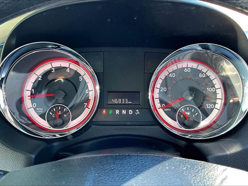 Used 2018 Dodge Grand Caravan SE w/ UConnect Hands-Free Group image 20