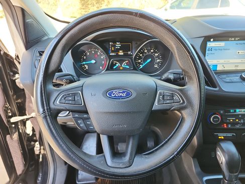 Used 2019 Ford Escape SE image 10