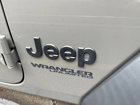 Used 2021 Jeep Wrangler Unlimited Sport AWD/4WD image 6