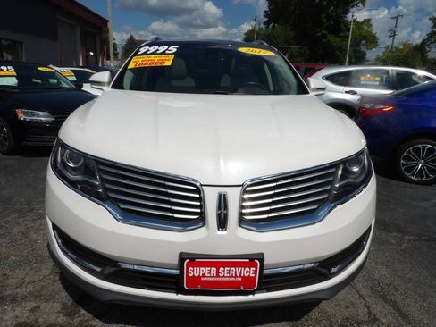 Used 2017 Lincoln MKX Select w/ Select Plus Package AWD/4WD image 2