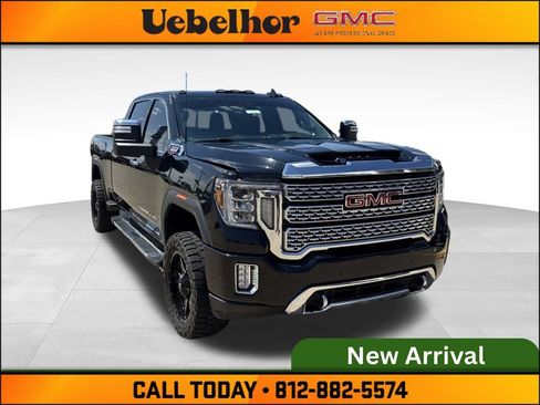 Used 2020 GMC Sierra 2500 Denali w/ Gooseneck/5TH Wheel Package AWD/4WD image 3