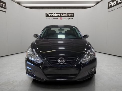 Used 2018 Nissan Altima 2.5 SR w/ SR Midnight Edition FWD image 8