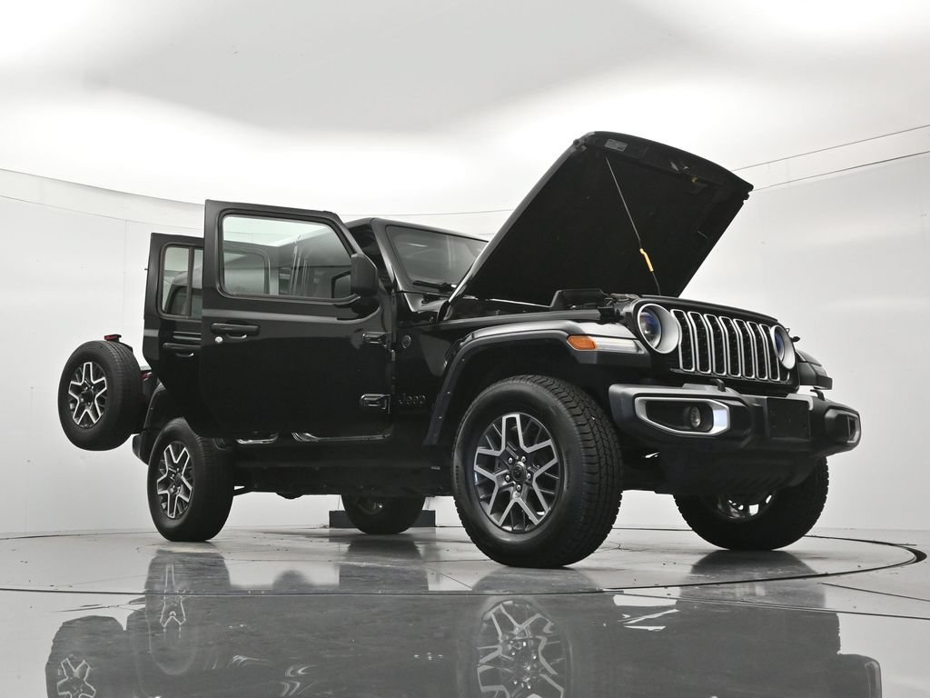 Used 2025 Jeep Wrangler Unlimited Sahara AWD/4WD image 49