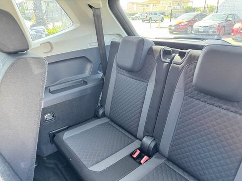 Used 2020 Volkswagen Tiguan S FWD image 22