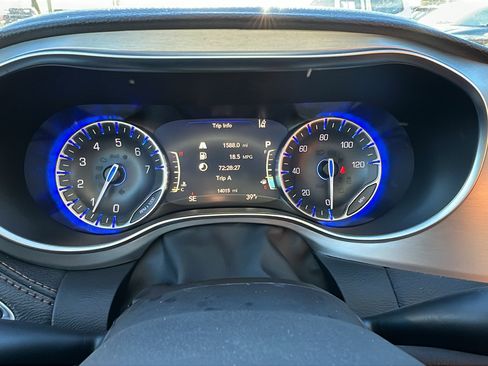 Certified 2024 Chrysler Pacifica Pinnacle image 31