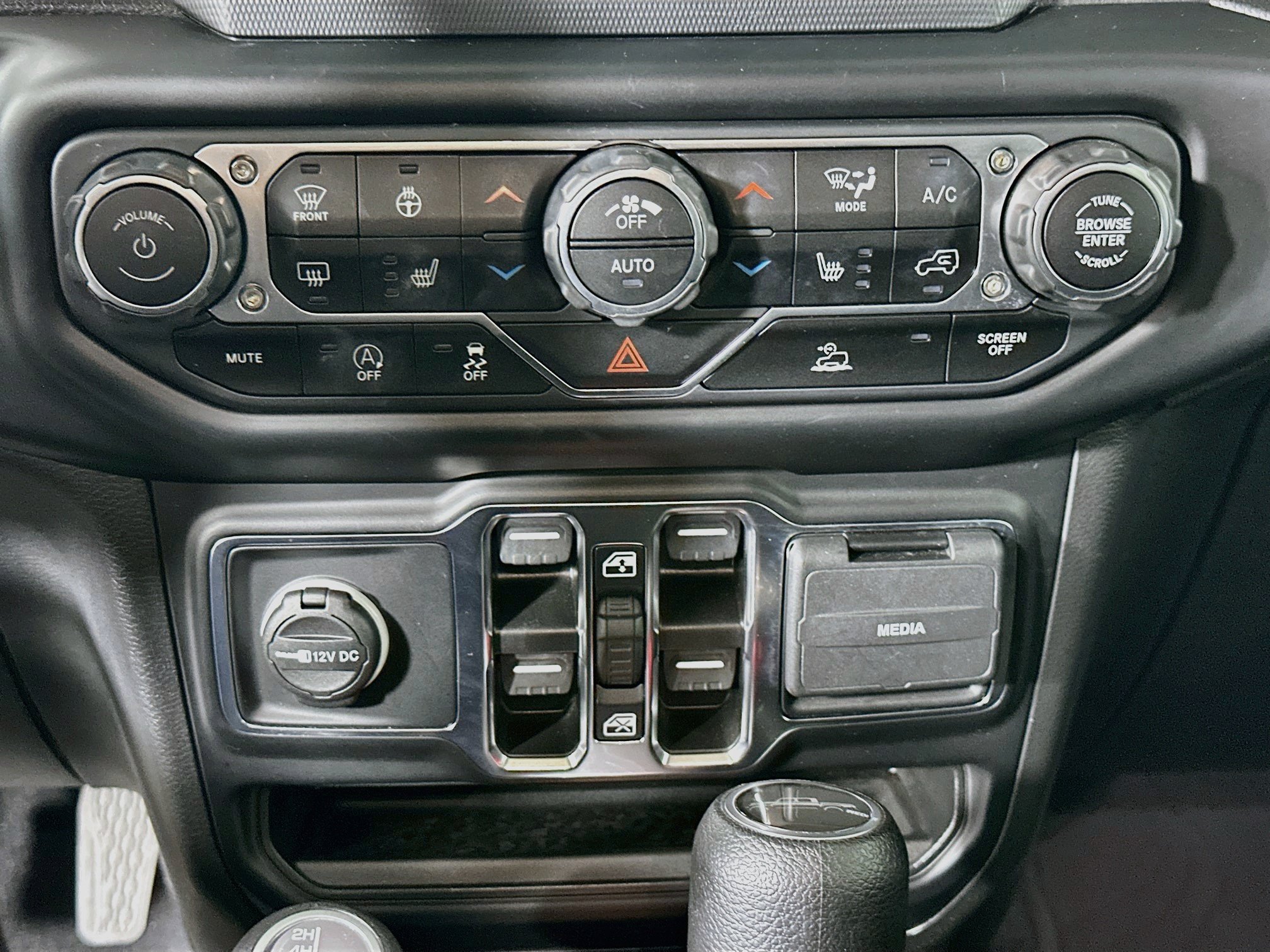 Used 2023 Jeep Gladiator Sport AWD/4WD image 23