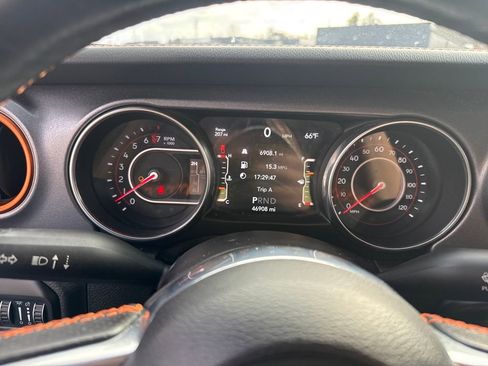 Used 2021 Jeep Gladiator Mojave image 15