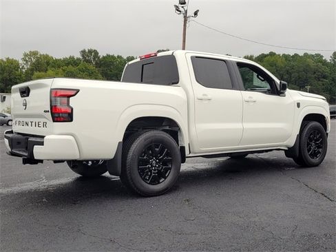 New 2026 Nissan Frontier SV w/ Tow Package image 3