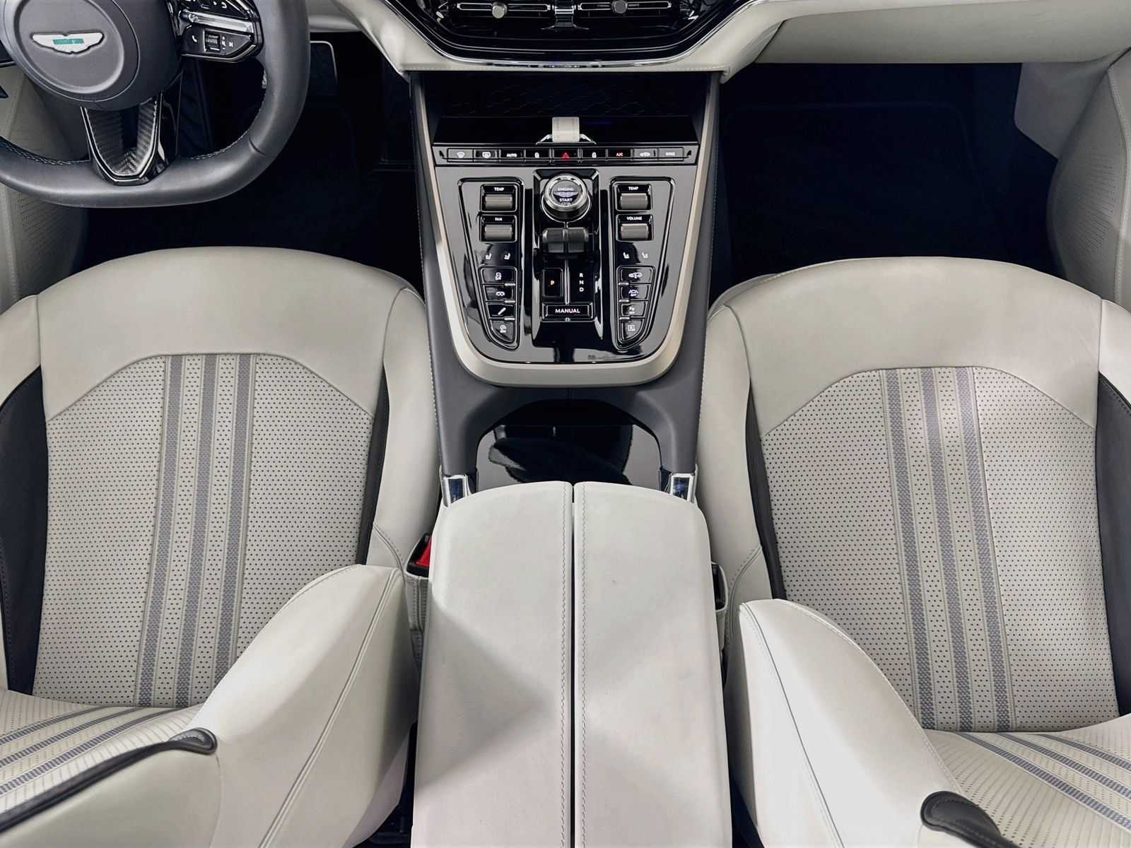 Used 2026 Aston Martin DBX 707 AWD/4WD image 23