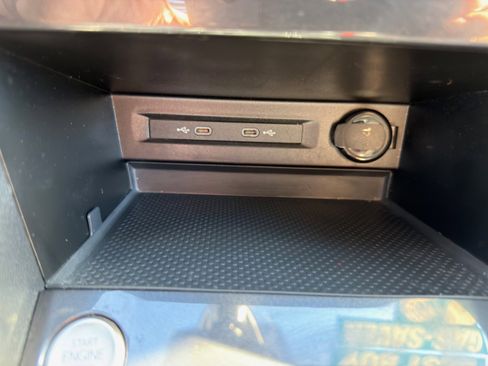 Used 2024 Volkswagen Tiguan S image 36