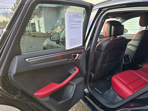 Used 2024 Porsche Macan GTS w/ Premium Plus Package image 45