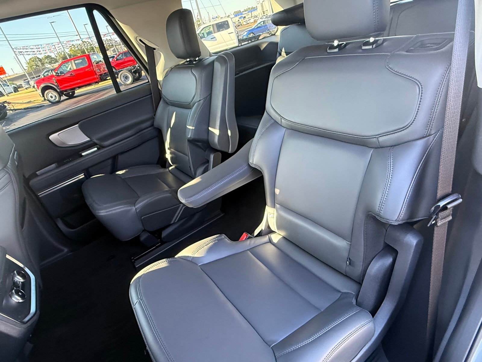 Used 2026 Ford Expedition Active AWD/4WD image 14