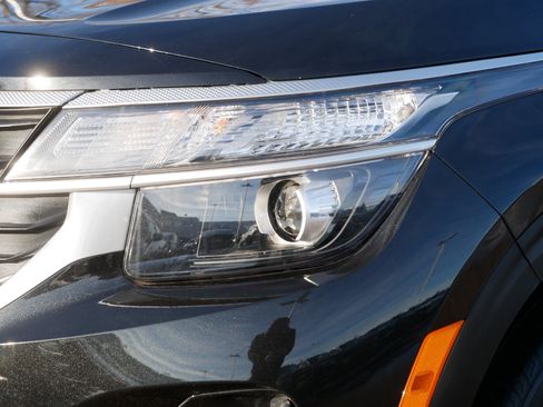 Certified 2024 Kia Seltos LX image 16