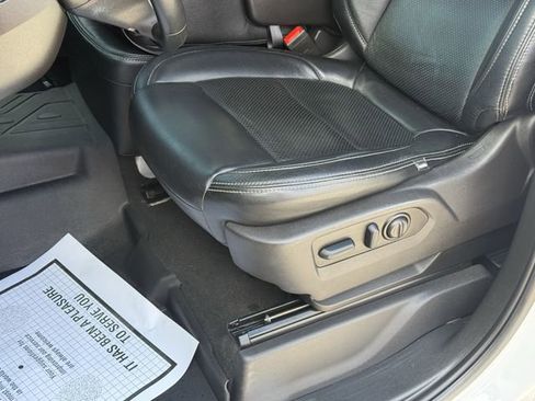 Used 2023 Chevrolet Silverado 2500 LT AWD/4WD image 19