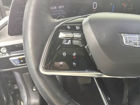 Used 2023 Cadillac Lyriq AWD image 15